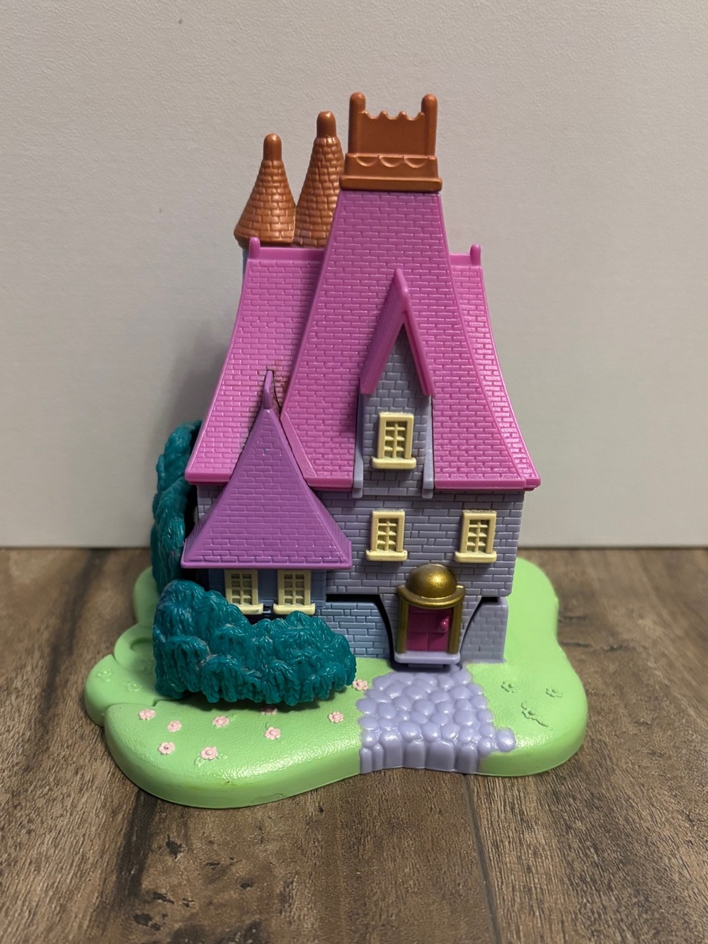Vintage 1995 Polly Pocket Disney Cinderella Stepmother's House